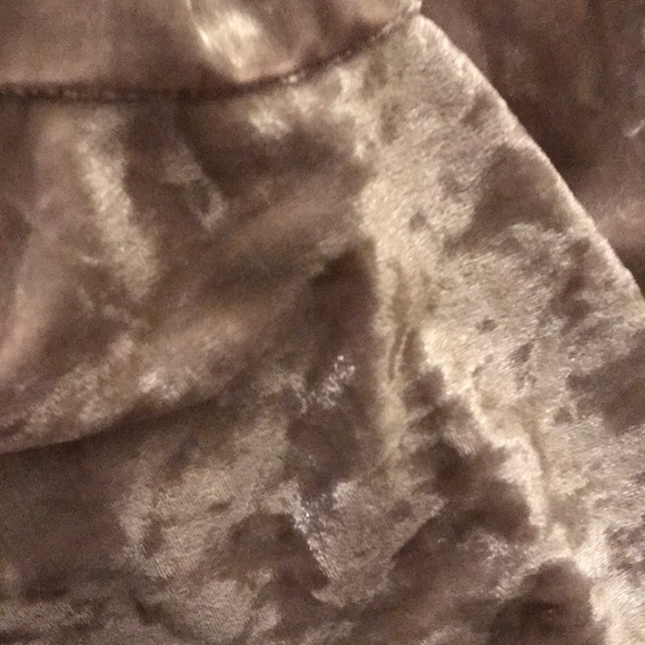 Sunday in Brooklyn Velvet bell sleeved dress - Picture 3 of 4